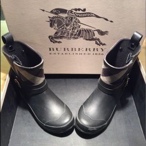 Burberry Kids Holloway Rainboot Black 32